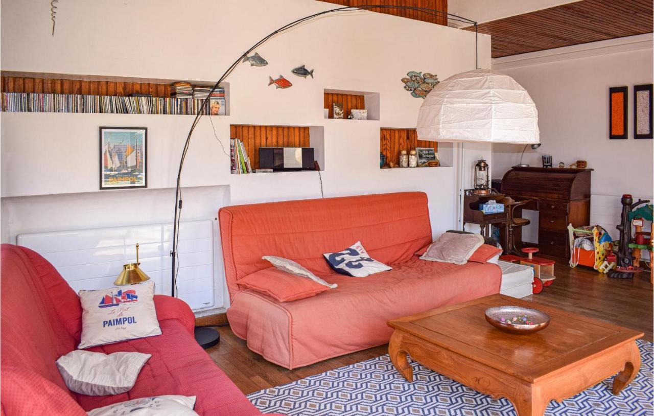 Amazing home in Lézardrieux with 5 Bedrooms Extérieur photo